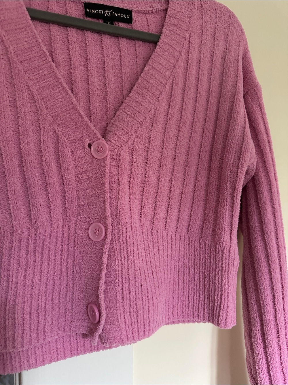Pink Ribbed V-Neck Cropped Button Cardigan - Picture 3 of 4